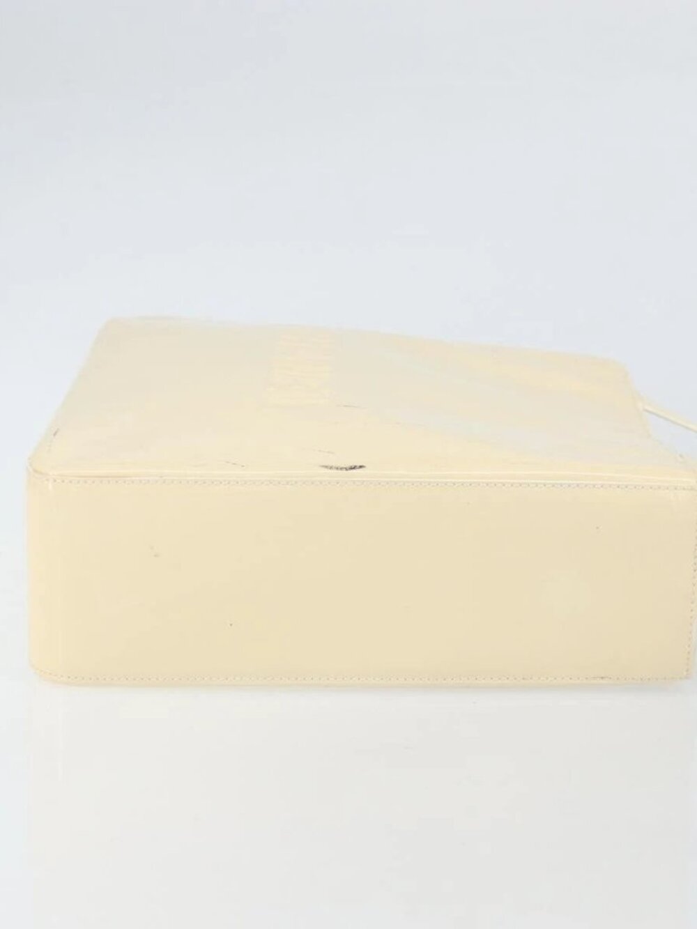 CHANEL Tote Bag Patent leather Beige Gold CC - Picture 6 of 16